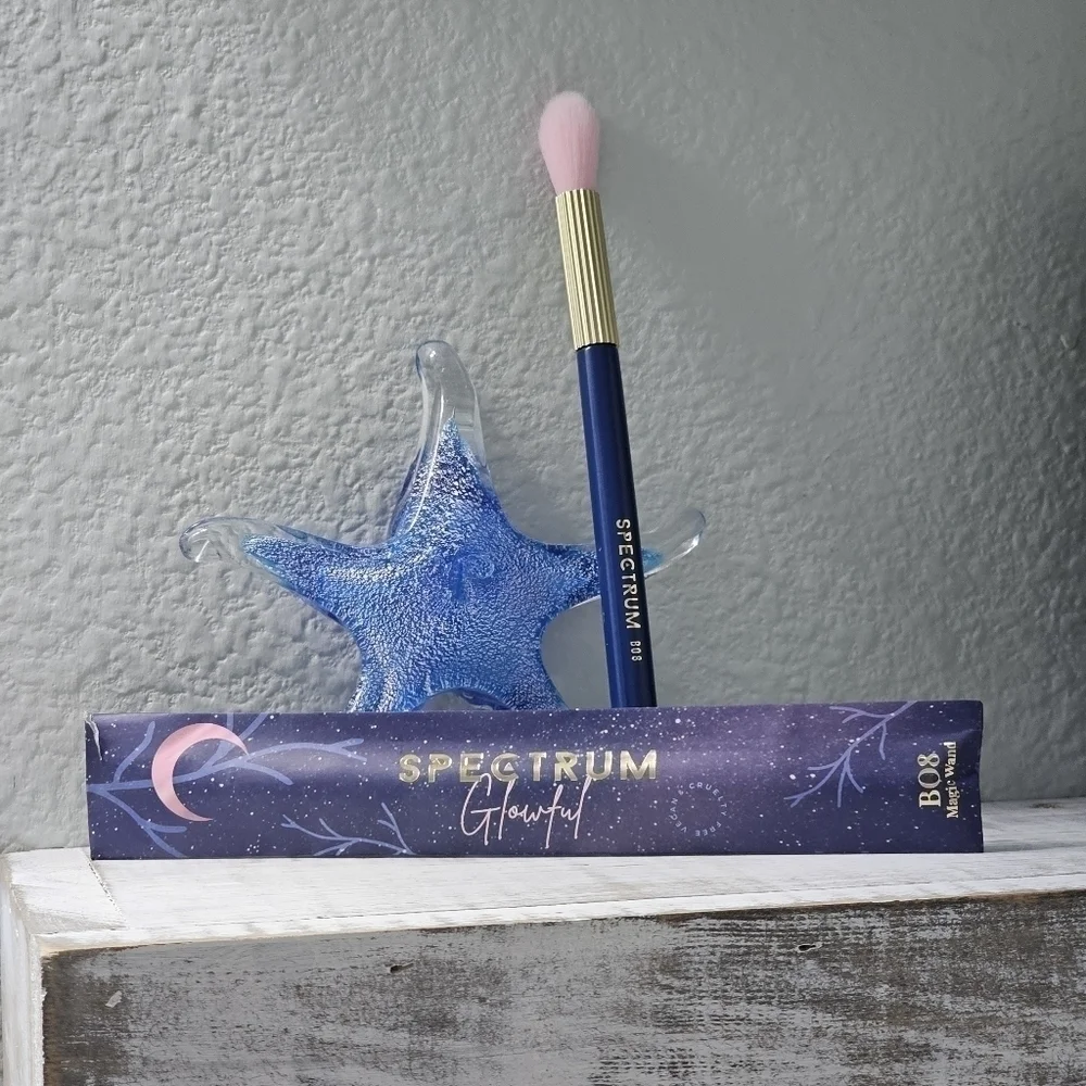 🟠 4 for $25 🟠 SPECTRUM COLLECTIONS MAGIC WAND HIGHLIGHTER BRUSH